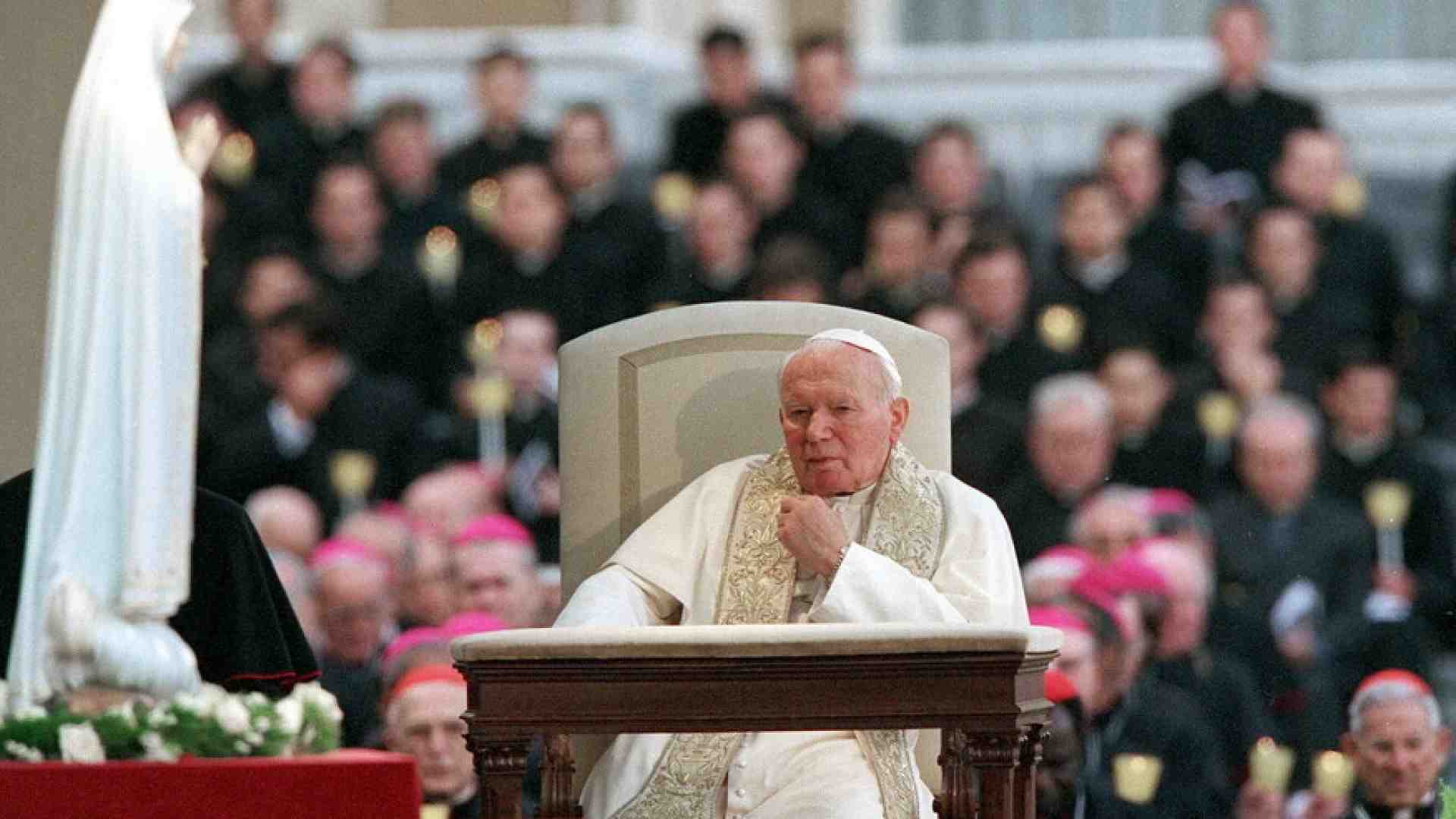 Immagine di Su Maria corredentrice, tu con quale Papa stai?
