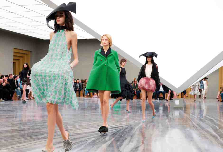 L'ultima uscita della sfilata Dior estate 2026, nell'interpretazione di Jonathan W Anderson (photo courtesy Dior)&nbsp;<br />