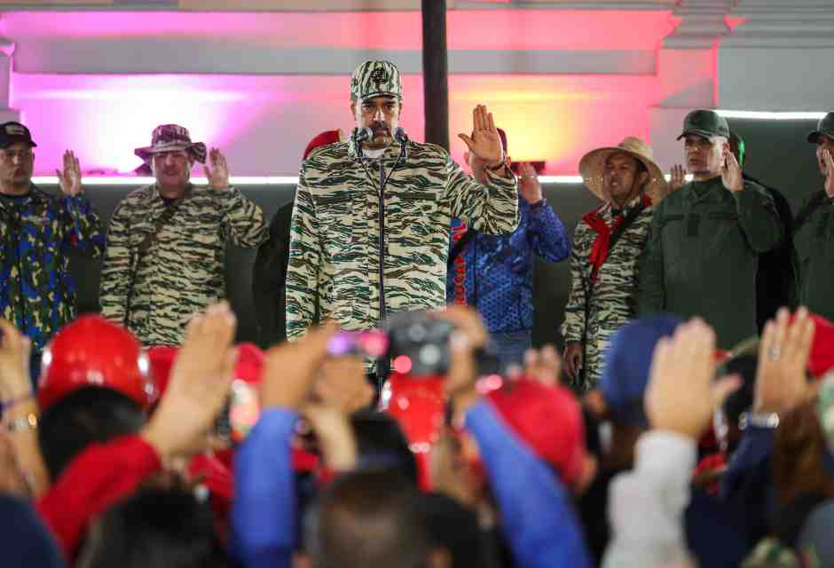 Maduro prepara il regime alla “resistenza” con un’app da stato di sorveglianza