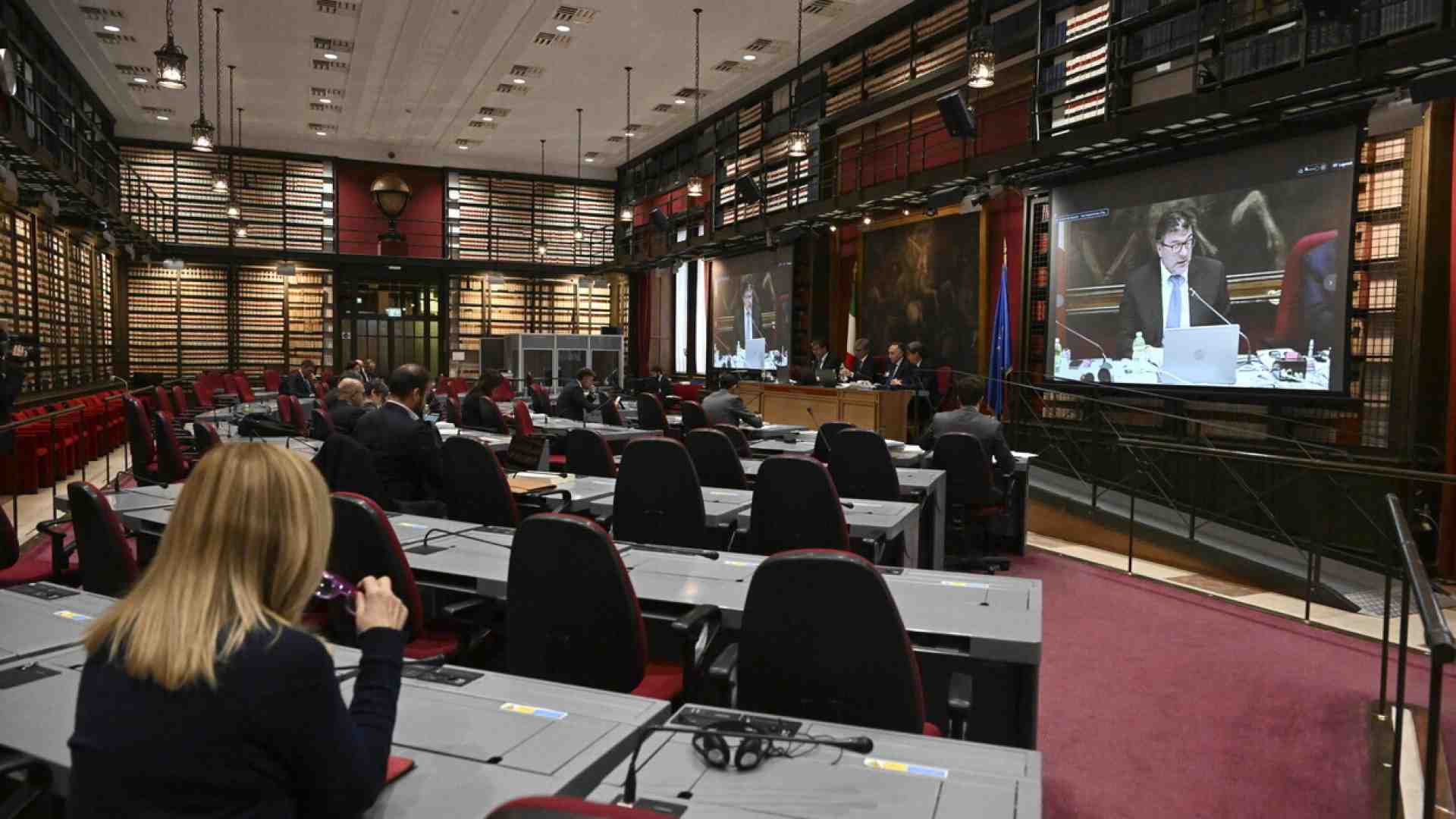 Immagine di Il centrodestra lascia le audizioni in mano all’opposizione. E poi si lamenta con Bankitalia e Upb