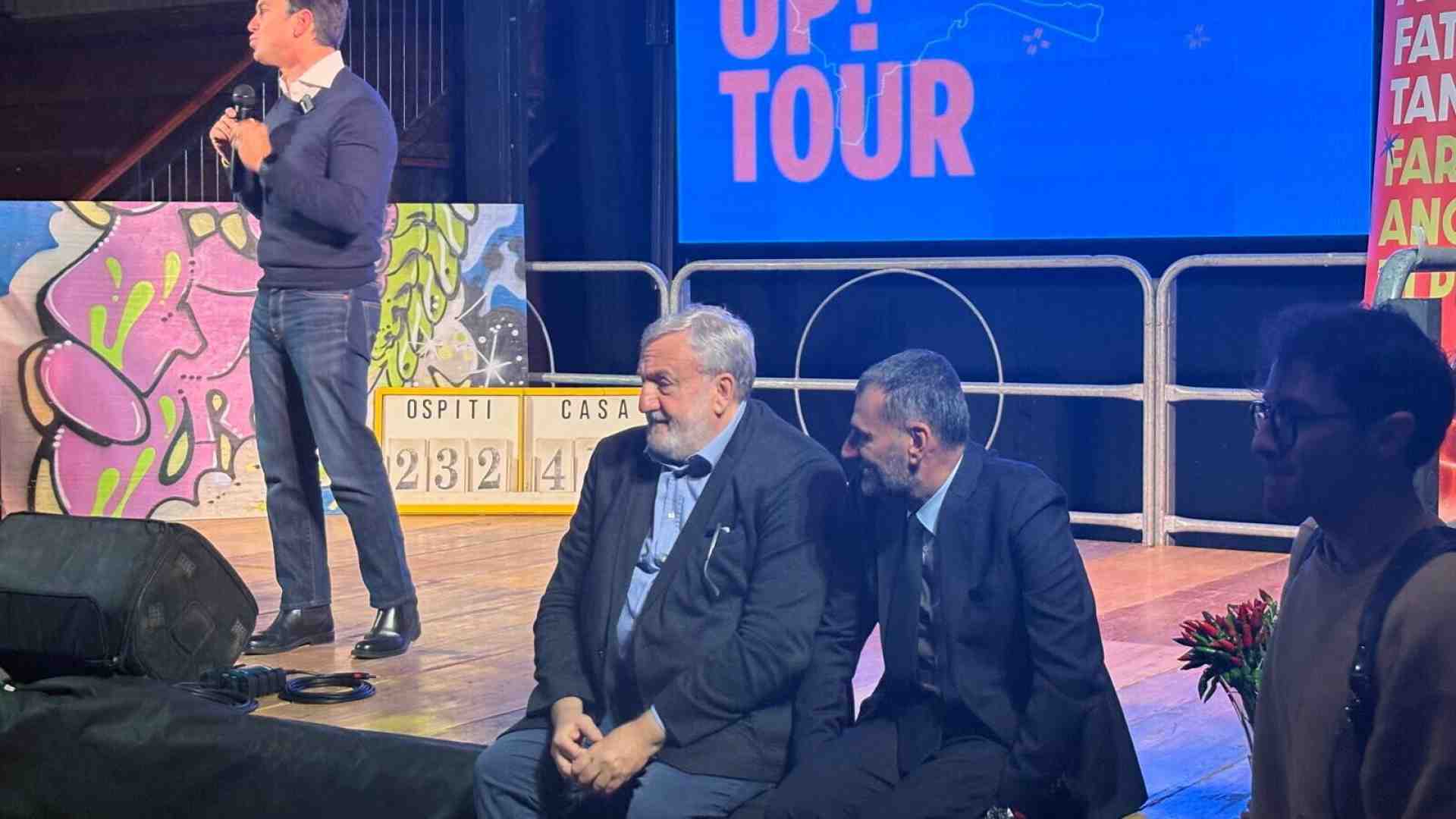 Immagine di La Pace di Bari: Decaro ed Emiliano insieme dopo le tensioni in Puglia. La foto della tregua