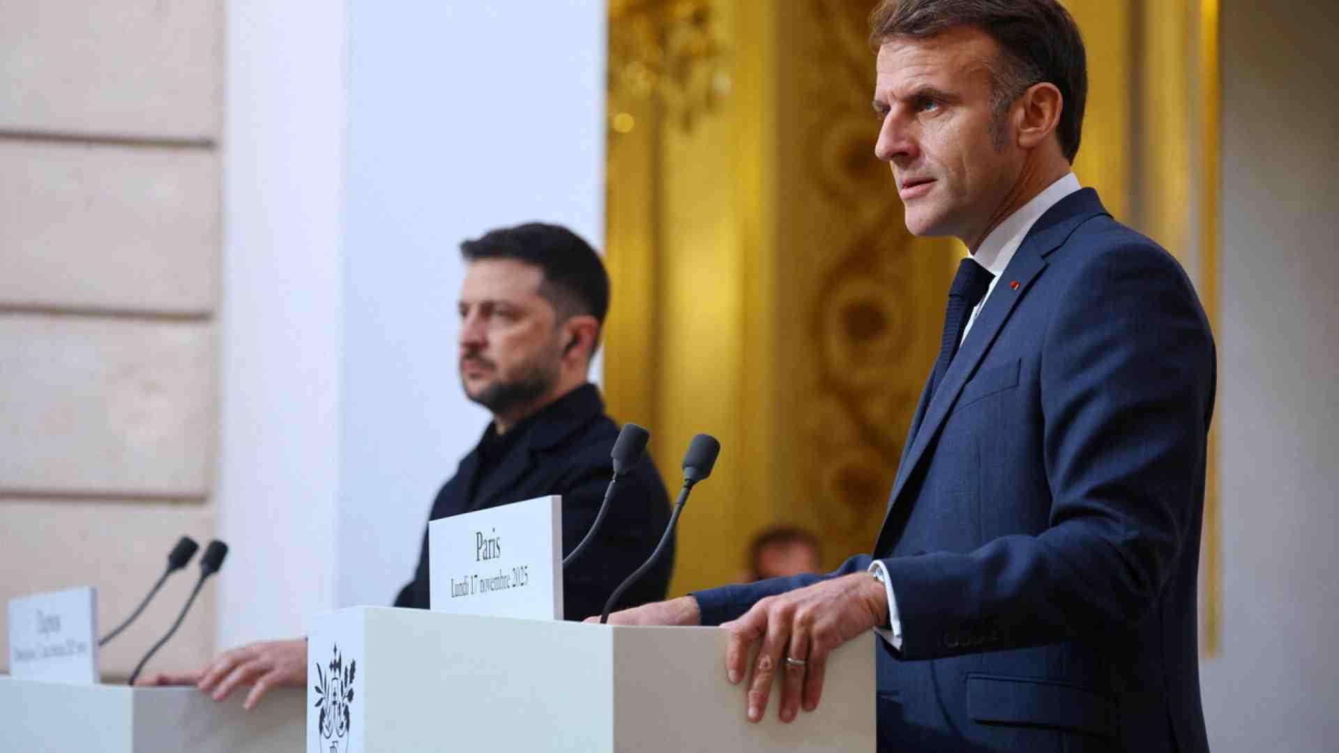 Immagine di Zelensky firma l’acquisto di cento Rafale e otto Samp-T. Così cambia la difesa ucraina
