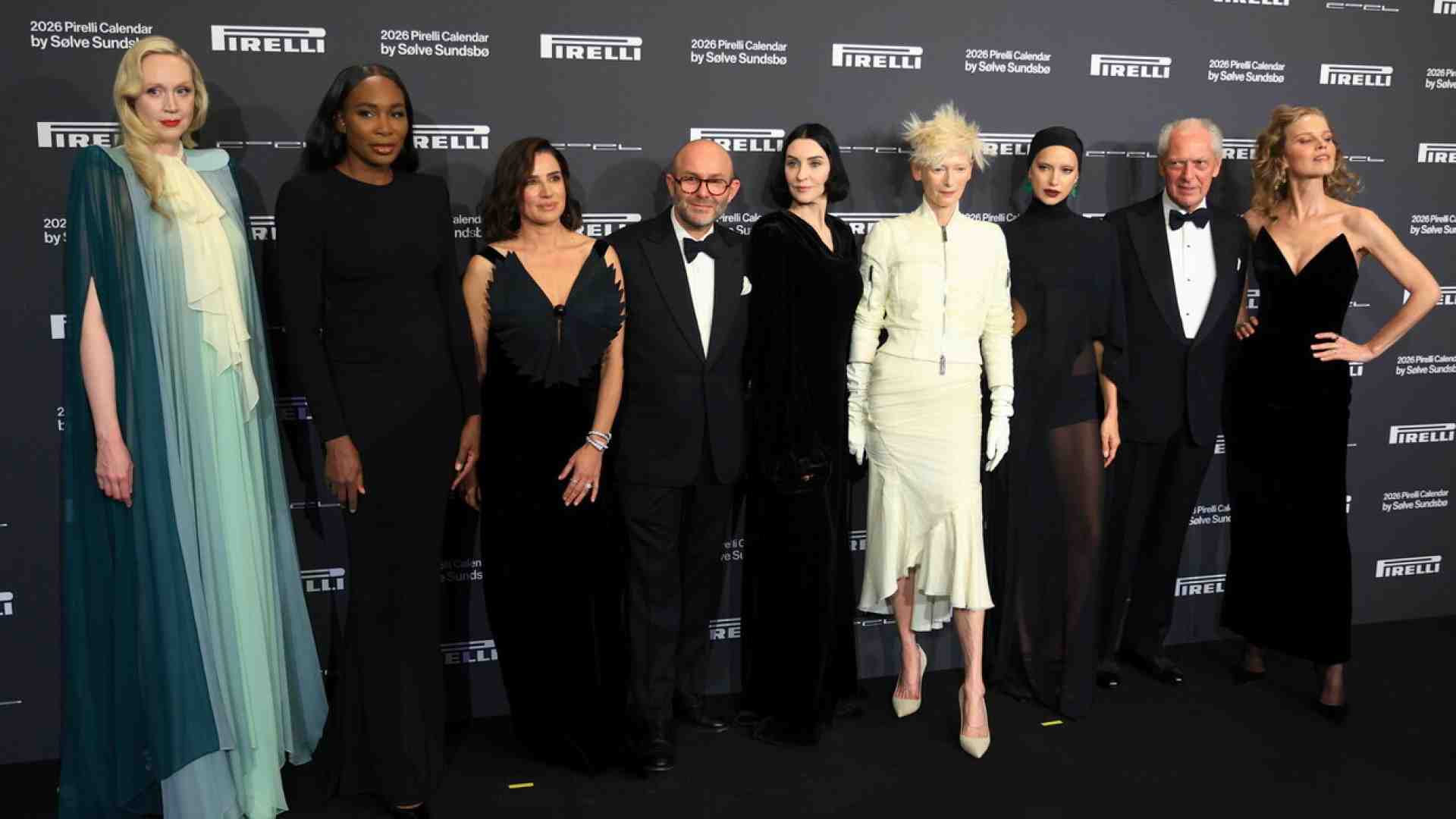 Immagine di Donne mature per quattro stagioni, è il nuovo Calendario Pirelli