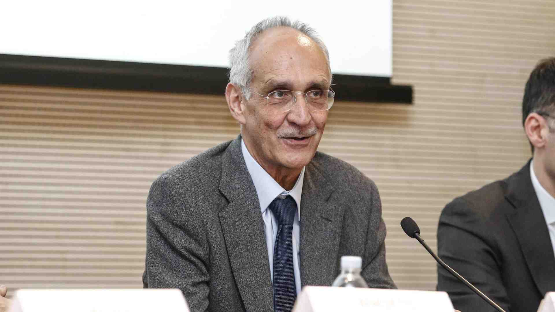 Immagine di Il giurista Ichino (ex Cgil e Pd) spiega perché l’emendamento di FdI sugli scioperi è giusto