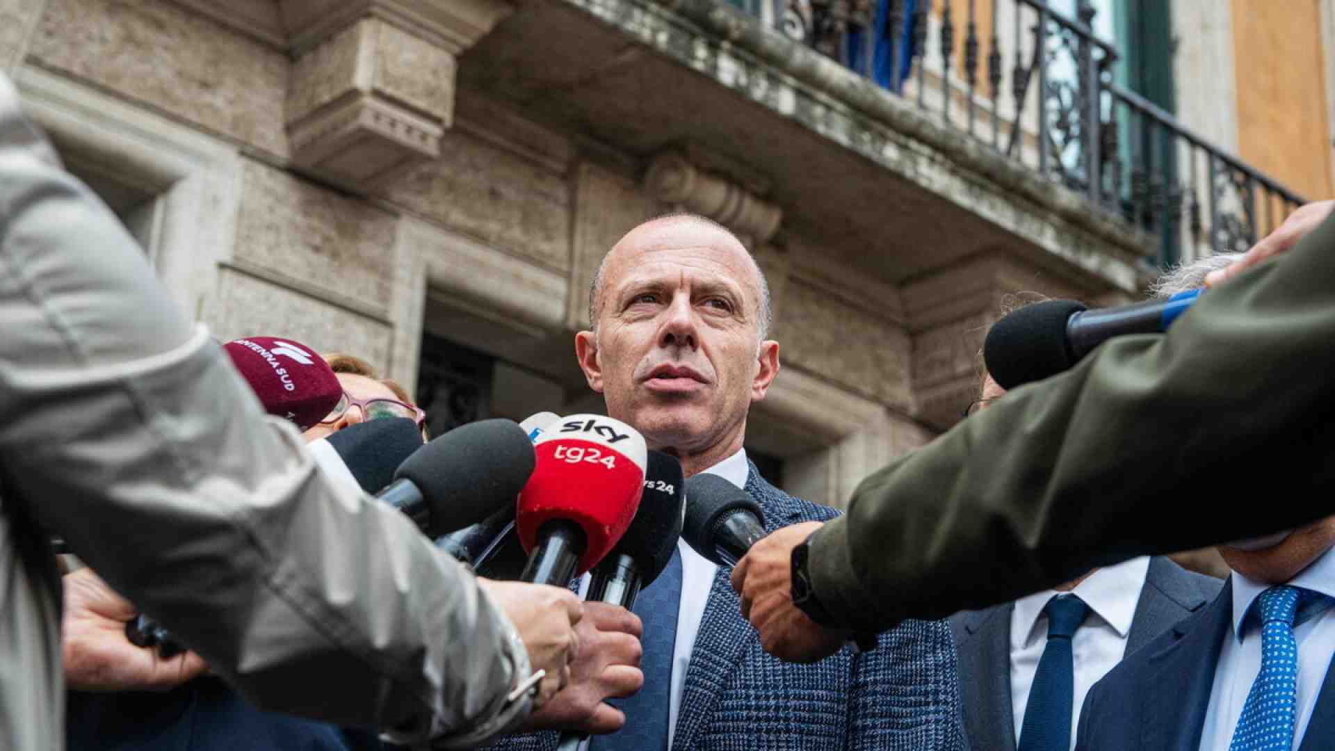Immagine di I "sì, ma" della Lega sugli aiuti militari a Kyiv, spiegati da Massimiliano Romeo