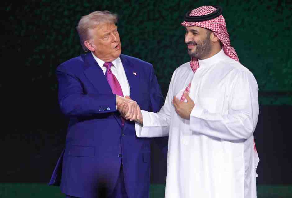 Donald Trump con&nbsp;Mohammed bin Salman (foto Epa, via Ansa)
