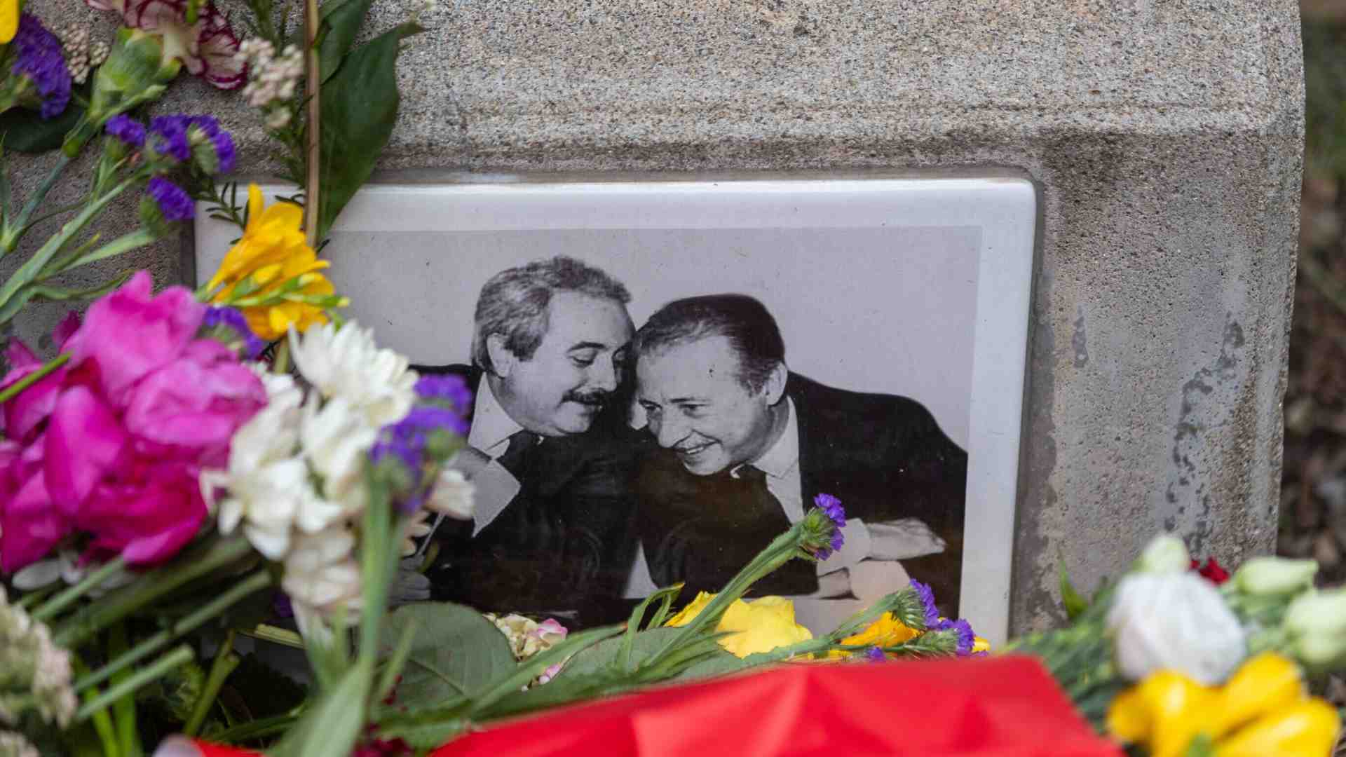 Immagine di Ma a votare ci vanno i morti?