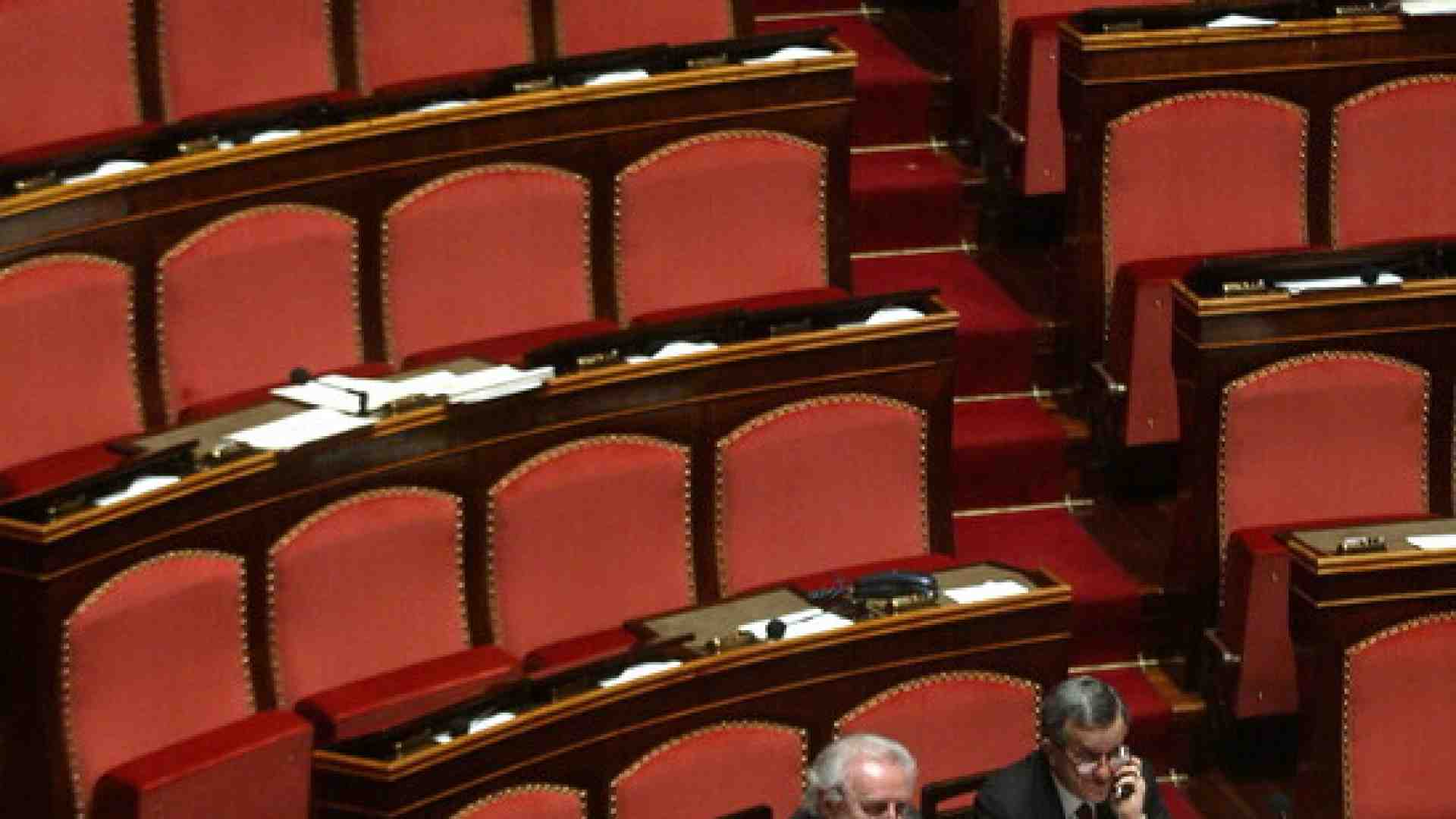 Immagine di A tanti astenuti tante sedie vuote in Parlamento. Una modesta proposta