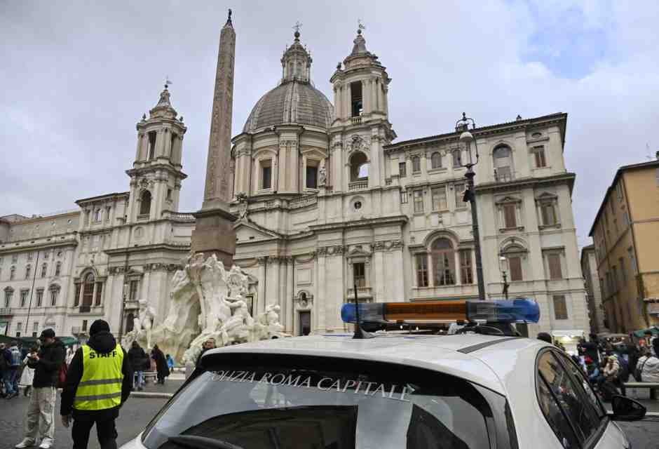 Al locale della cena di Garofani si difendono dalle critiche e rimpiangono i russi