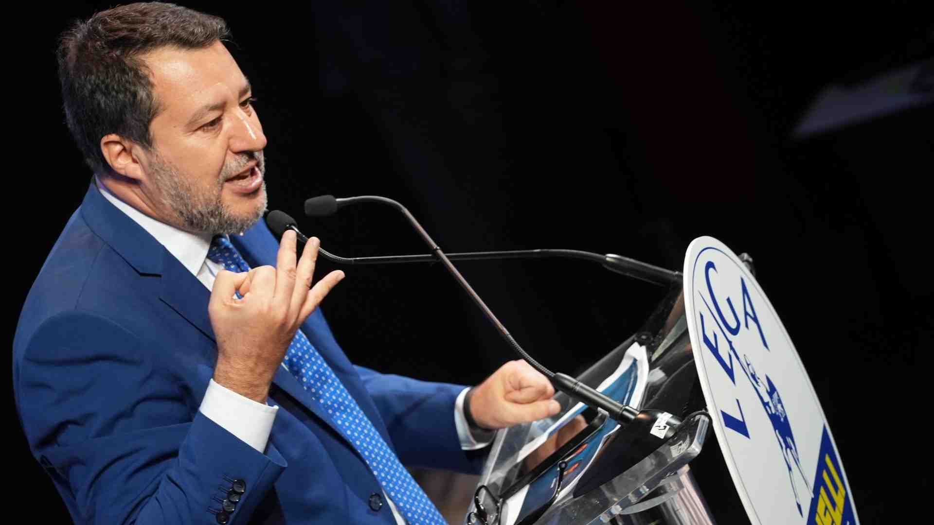 Immagine di Salvini: "Se i nostri aiuti all'Ucraina diventano mazzette per le mignotte io non ci sto"