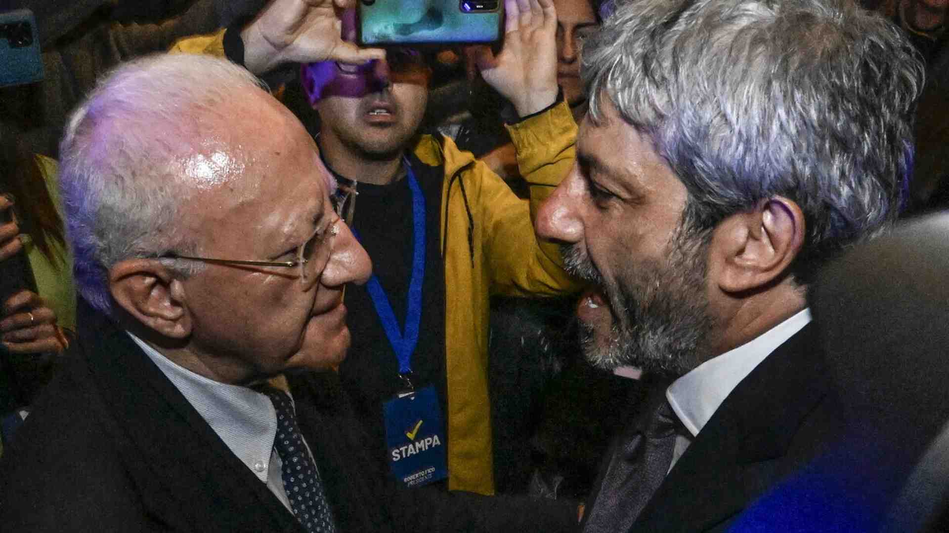 Immagine di Una sinistra desiderosa di vittoria, De Luca più che sacrificarlo dovrebbe premiarlo