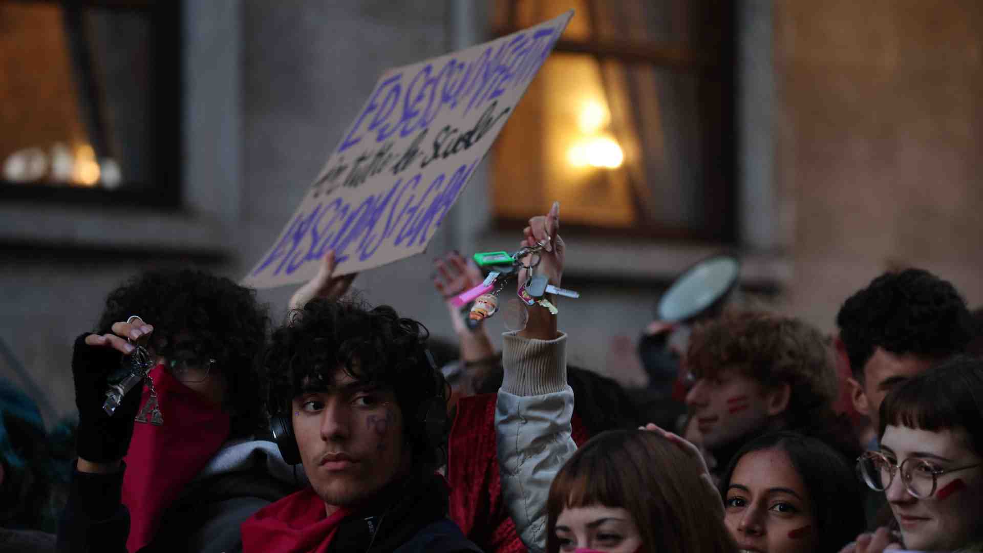Immagine di La geografia della memoria. Il silenzio sulla violenza sulle donne non è casuale, ma una scelta geopolitica
