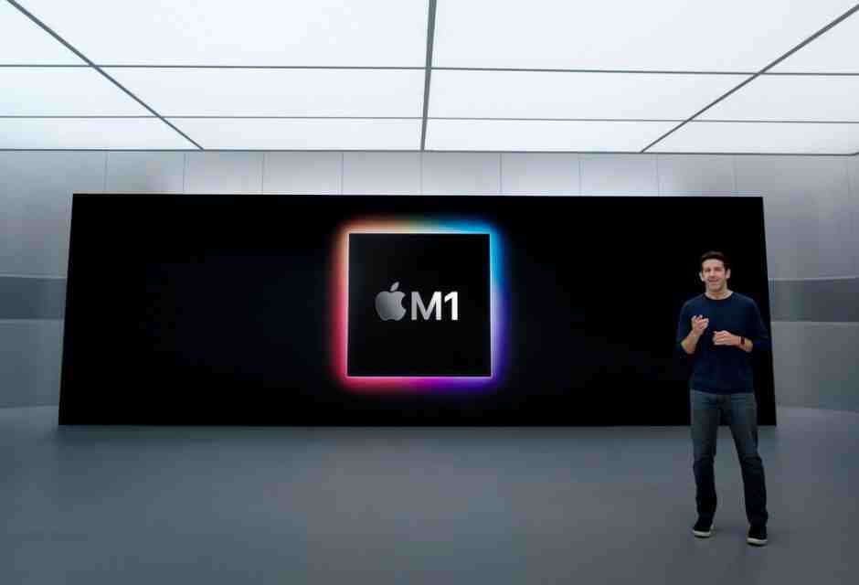 <span style="color: rgb(46, 45, 45); font-size: 12px;">John Ternus, il pi&ugrave; quotato fra i possibili successori di Tim Cook a Apple (foto ANSA)</span>