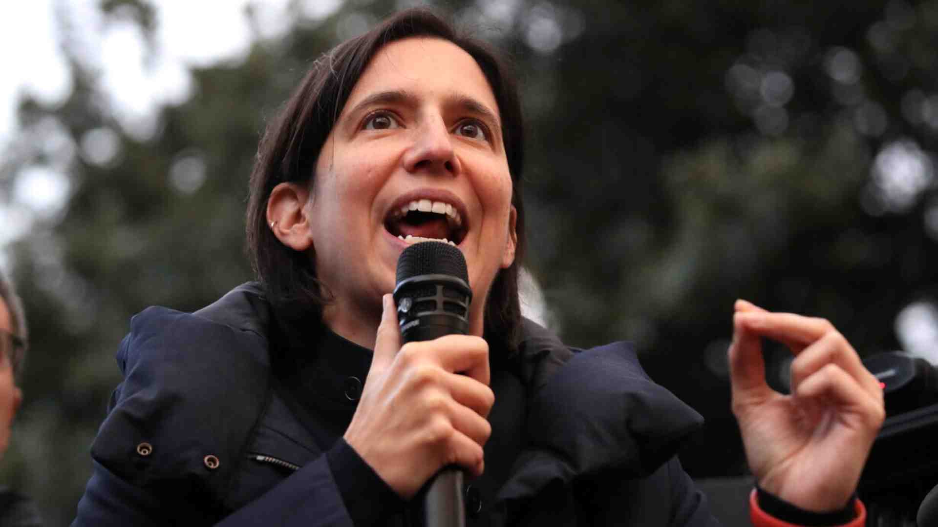 Immagine di Un’assemblea per blindarsi: il 14 dicembre Schlein si autoincorona leader