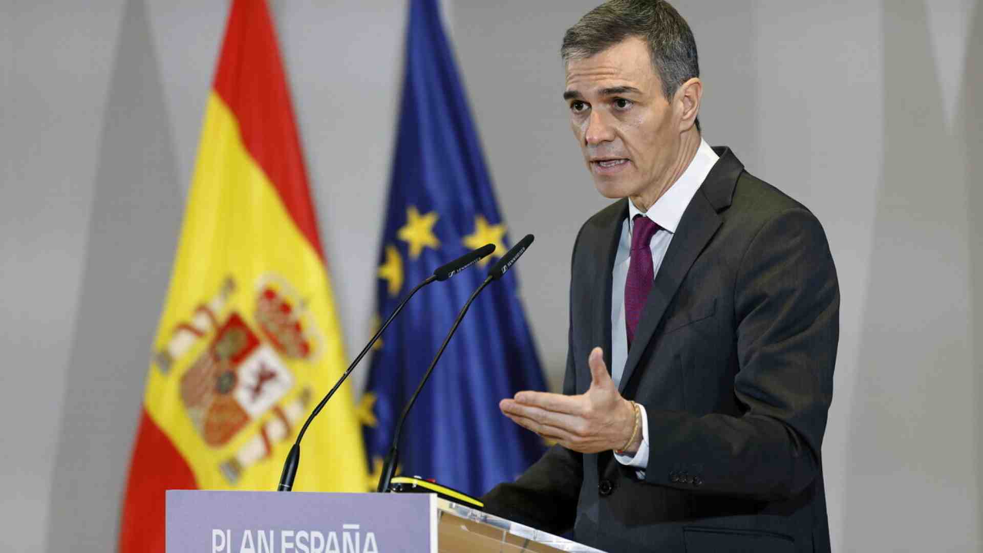Immagine di Sánchez resiste agli scandali e rilancia il patto con Junts, ma per ora senza successo
