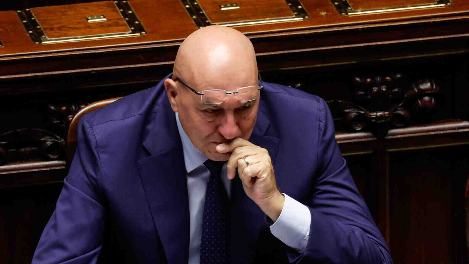 Immagine di Il Generale Crosetto, Meloni gli fa scudo e testa Salvini su Kyiv