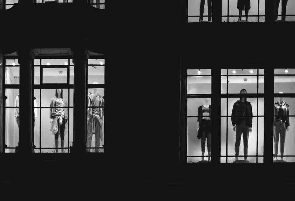 Foto di Clem Onojeghuo su Unsplash