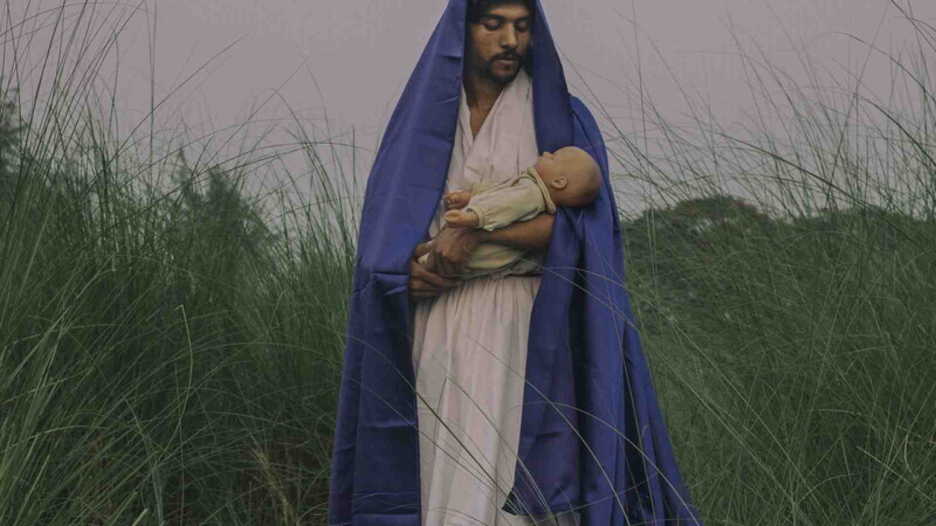 Immagine di La Madonna trans che piace ai vescovi