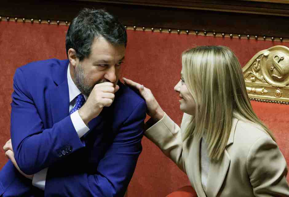 Casa Meloni: Salvini "offeso" da Giorgetti e Meloni sul Piano Casa usa Kyiv come diversivo. La Russa "avvisa" Mattarella