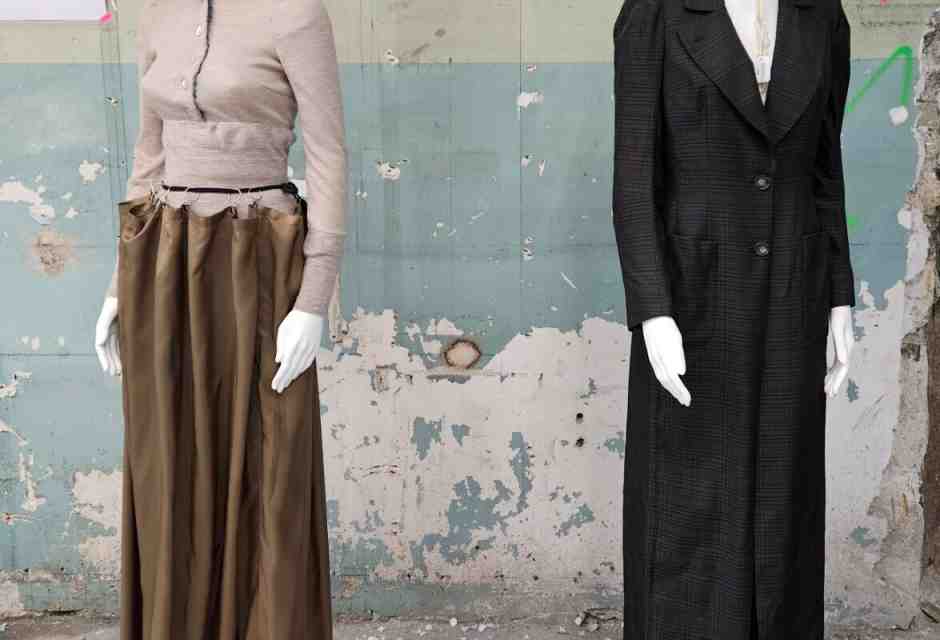 Corrispondenze. Due capi storici di Martin Margiela andati all'asta a Parigi lo scorso gennaio (foto curatrice)