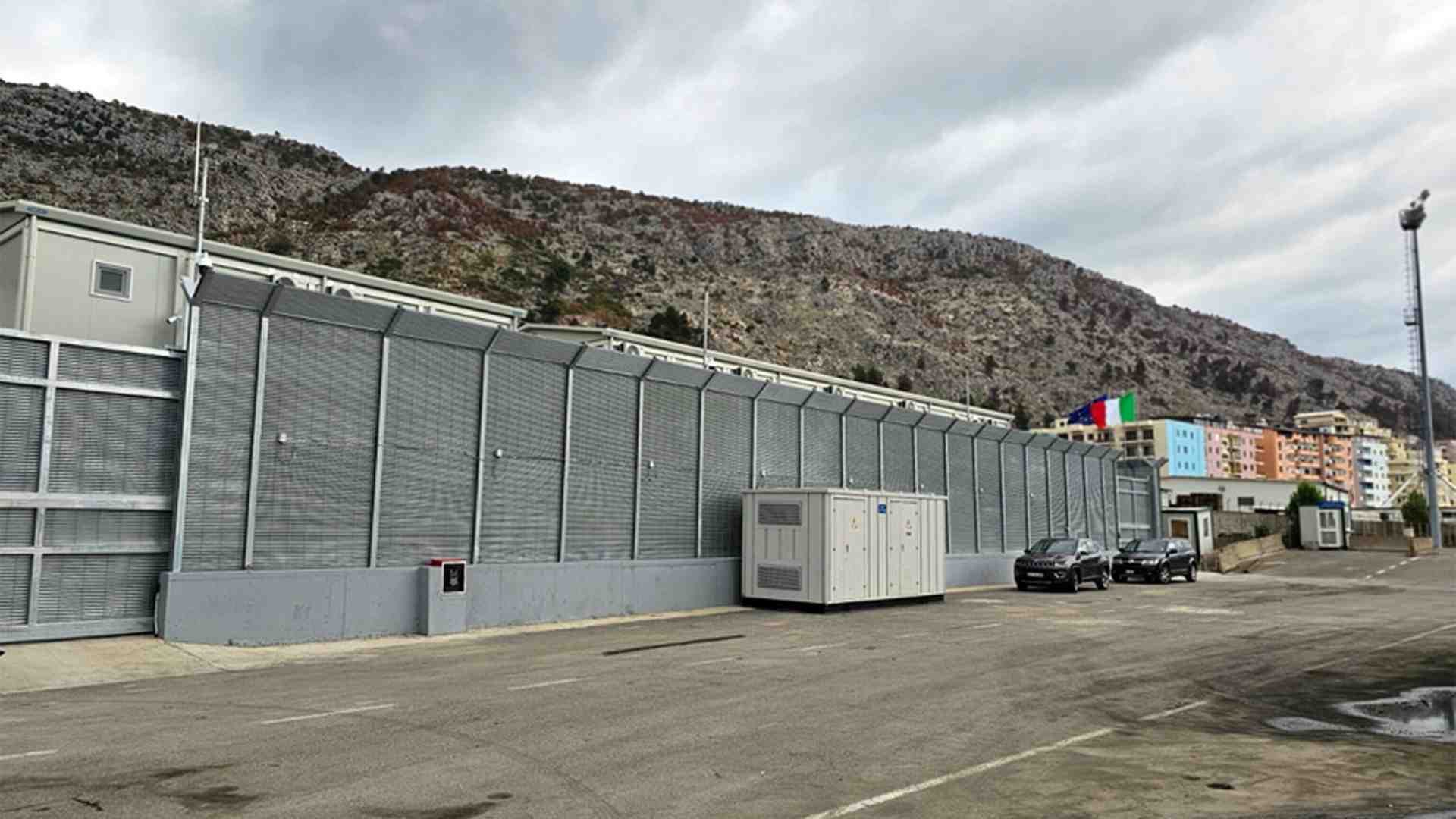 Immagine di Prima intesa Ue sui paesi sicuri. Piantedosi: "E' una svolta, anche per i centri in Albania"