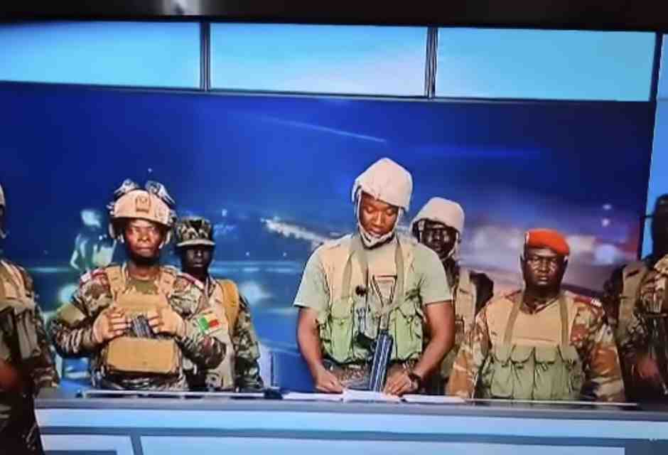 Screenshot dal video su YouTube "URGENT : coup d'&eacute;tat annonc&eacute; au B&eacute;nin, Patrice Talon arr&ecirc;t&egrave;"
