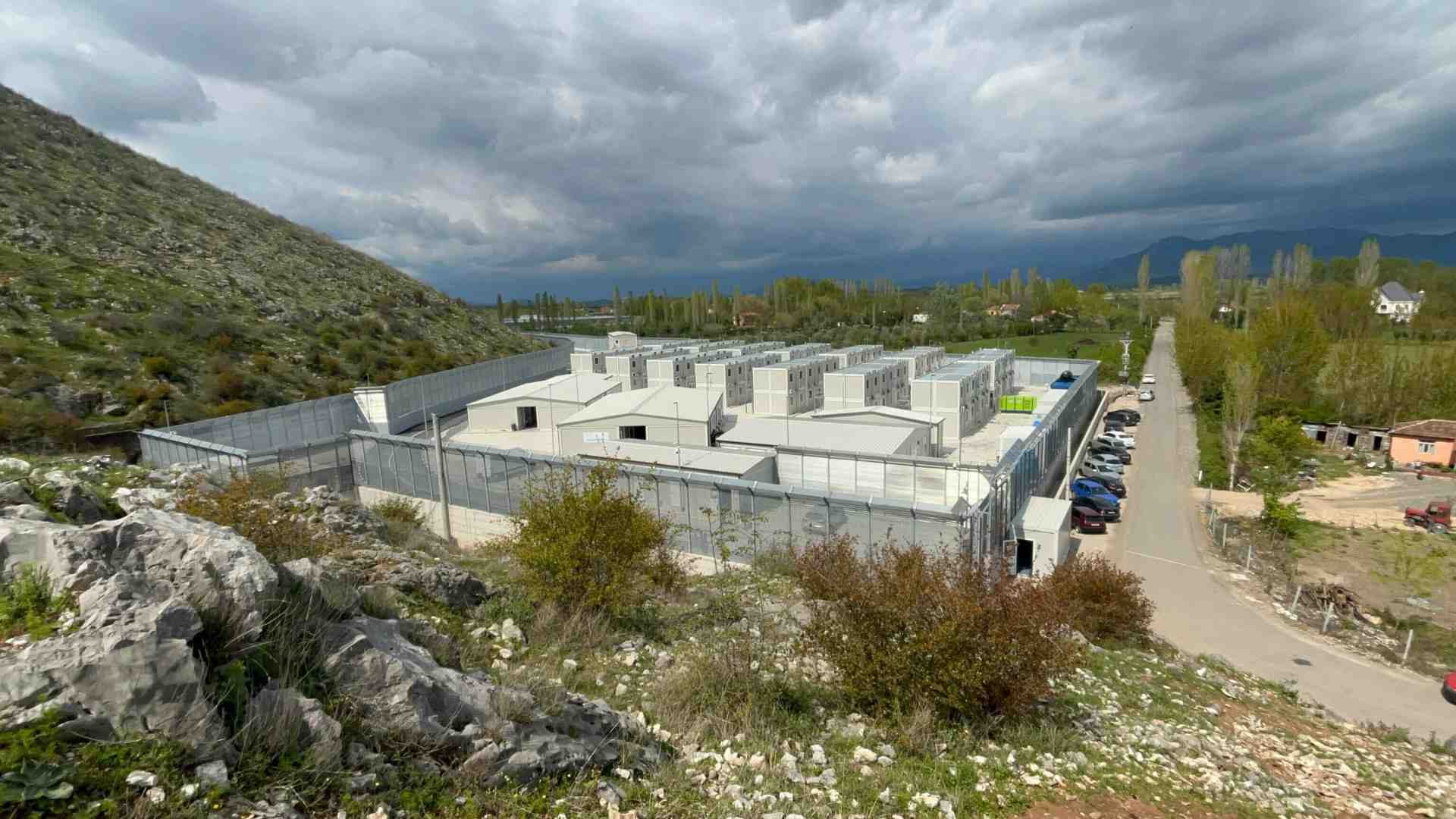 Immagine di La Ue riabilita il modello Albania. Il Viminale: “Avevamo ragione noi”