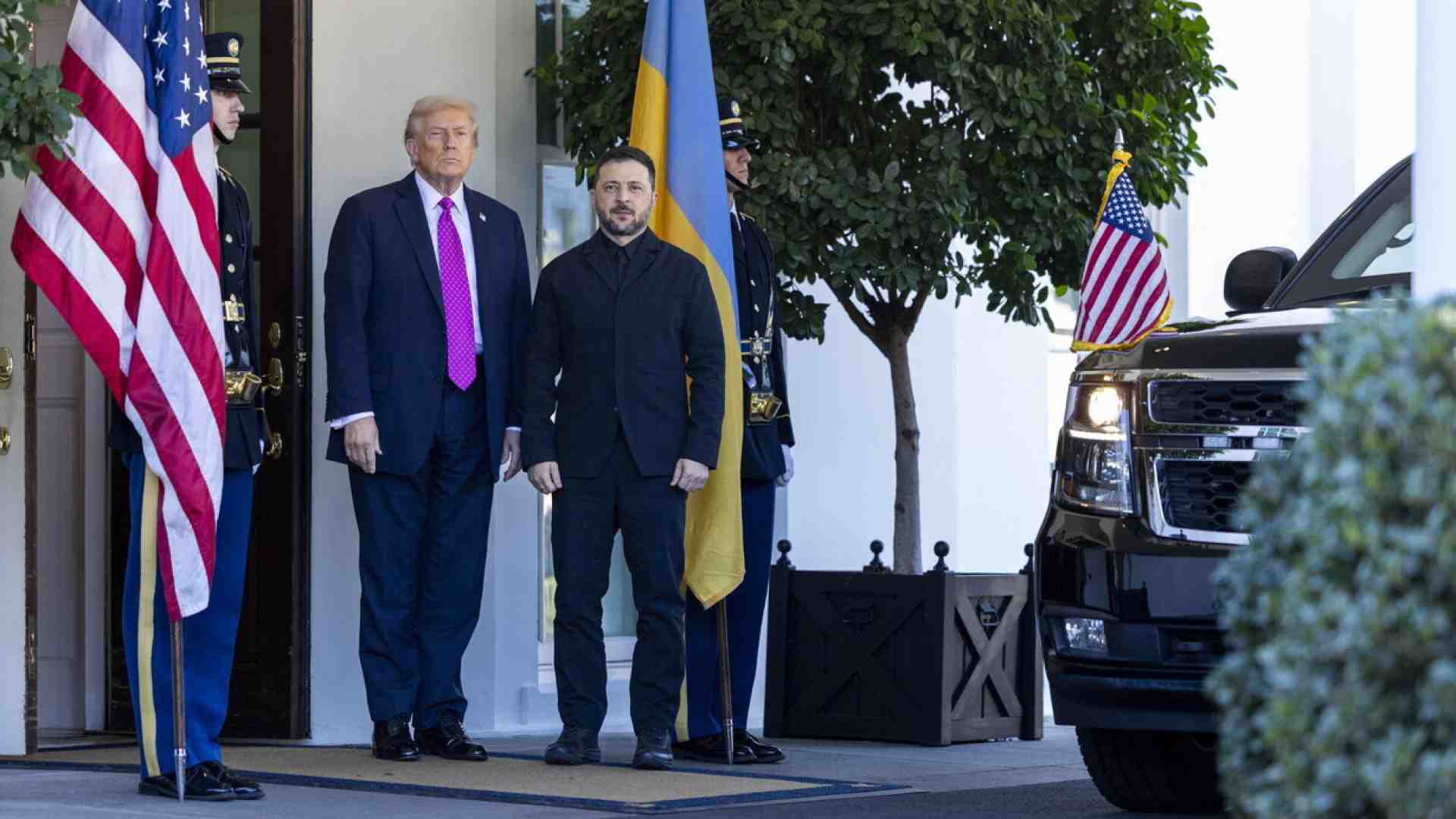 Immagine di Zelensky agisce secondo realismo. Trump no