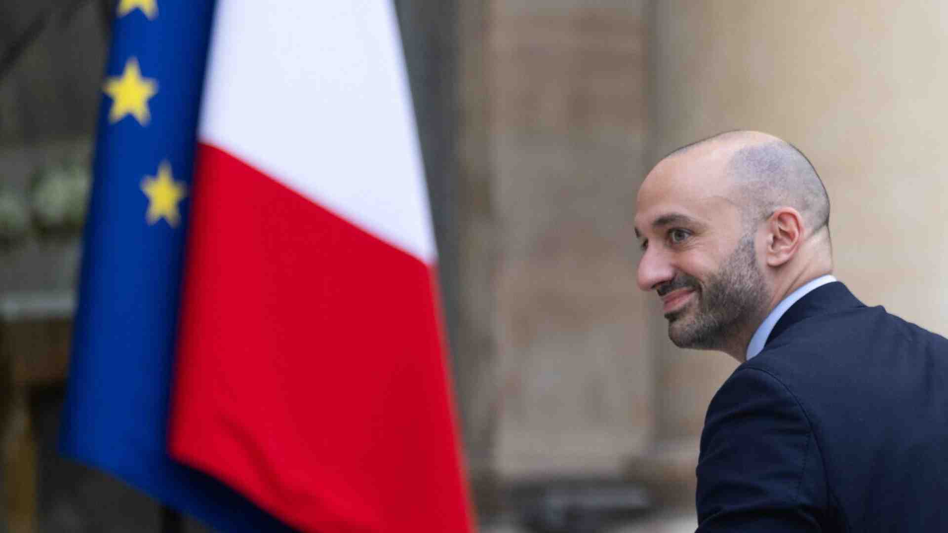 Immagine di Macron chiede a Bruxelles perché fondi europei finanziano i terroristi di Gaza