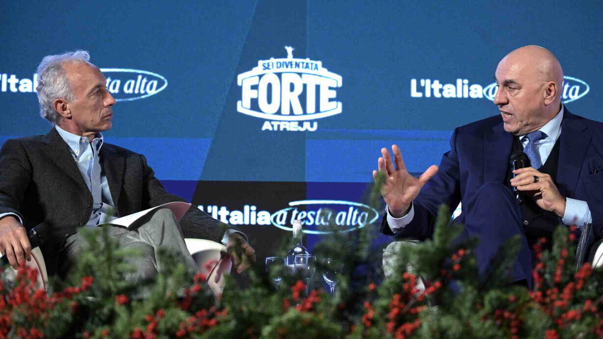Immagine di Il tentativo disperato di Crosetto di far ragionare Travaglio ad Atreju