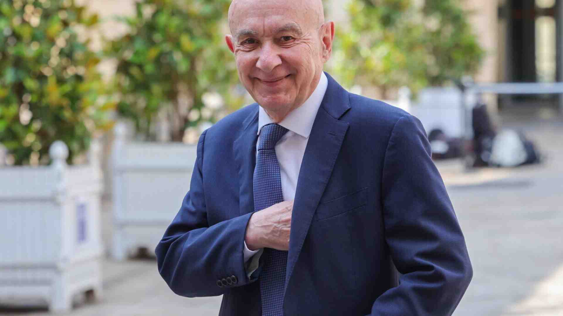 Immagine di Trump è il valletto del boia Putin, ci dice il senatore francese Malhuret