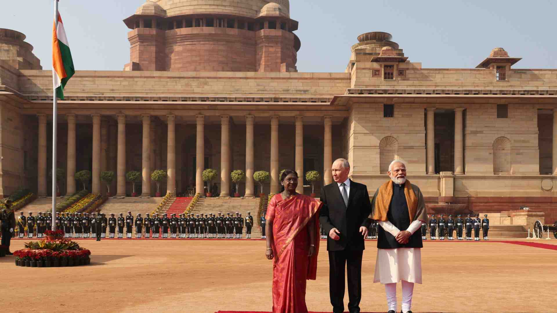Immagine di Modi e Putin firmano un accordo per spedire 70 mila lavoratori indiani in Russia. Alcuni finiscono in trincea