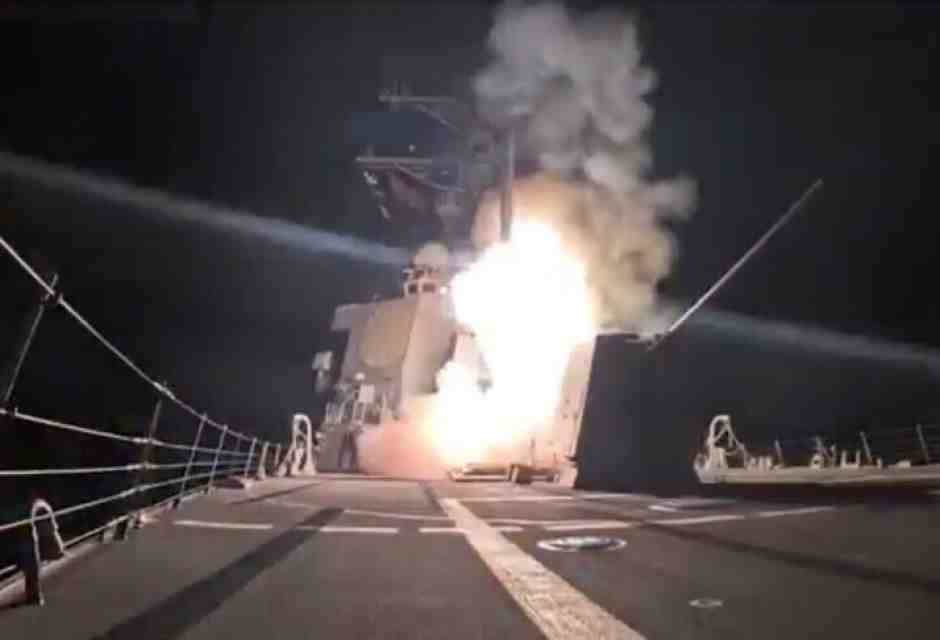 &nbsp;Un momento dell'attacco americano in Nigeria con il lancio di un missile Tomahawk&nbsp;