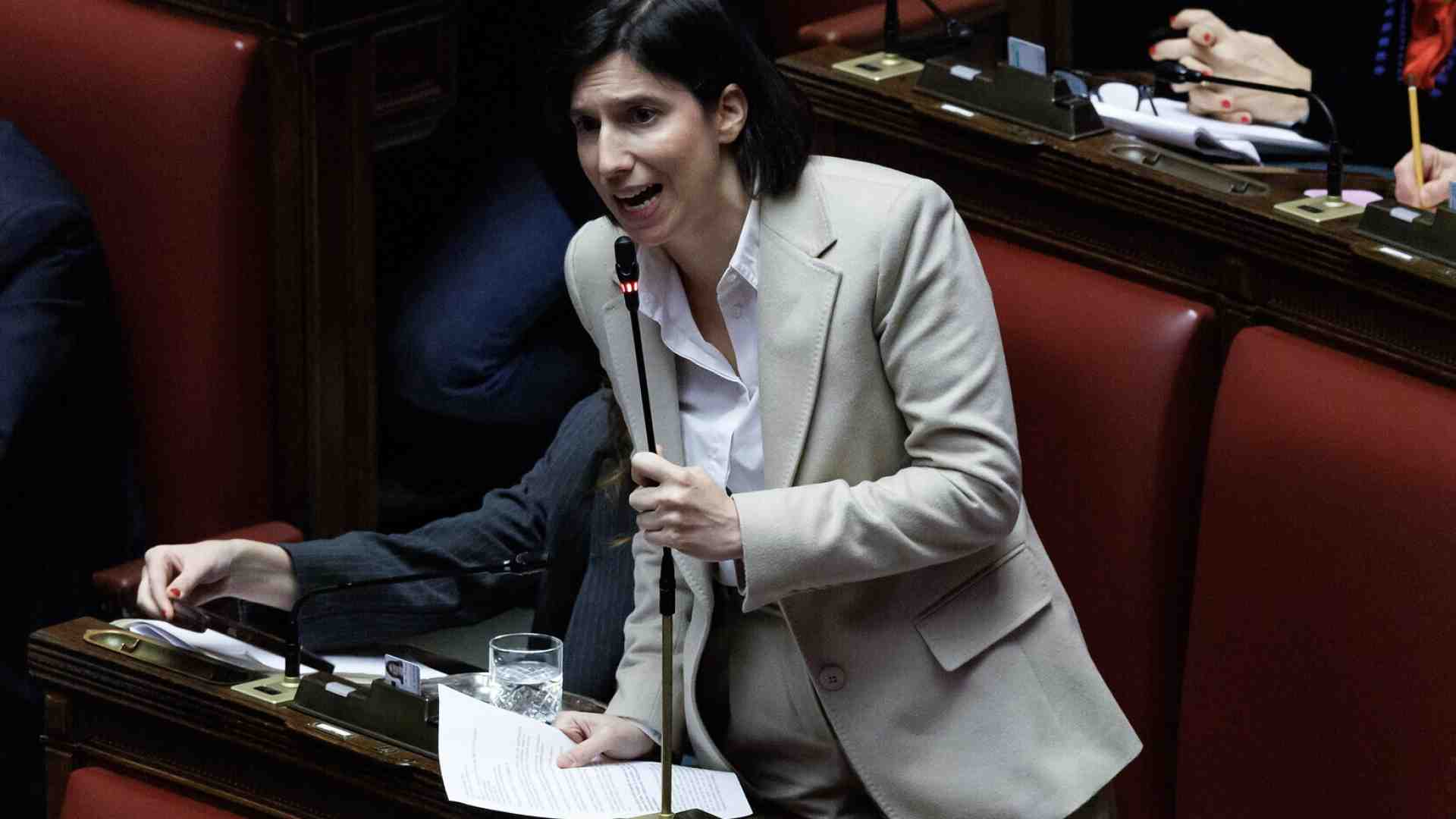 Immagine di Schlein: "Con Manfredi batto Meloni. La legge elettorale della premier? Vediamo". La notte tilt con Conte