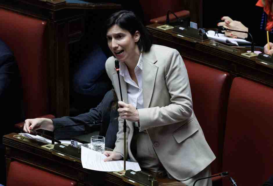 Schlein: "Con Manfredi batto Meloni. La legge elettorale della premier? Vediamo". La notte tilt con Conte