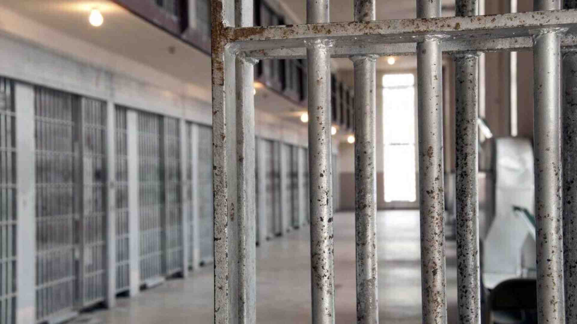 Immagine di È ora di un indulto differito per salvare il carcere e la società