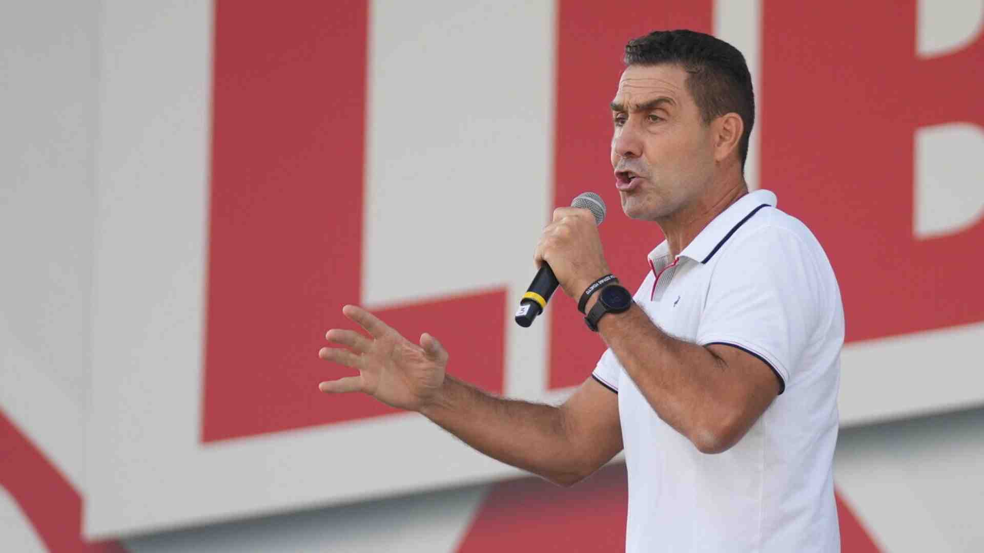 Immagine di Meloni contro Vannacci sulle armi a Kyiv, ma lui replica: “Mai cambiato idea”