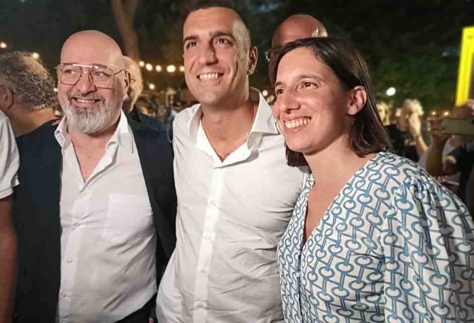 Michele De Pascale tra Stefano Bonaccini ed Elly Schlein (foto Ansa)
