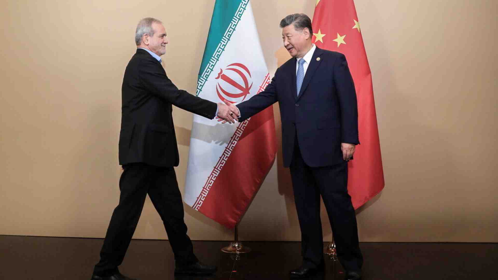 Immagine di Non solo petrolio: perché per la Cina l’Iran pesa più del Venezuela