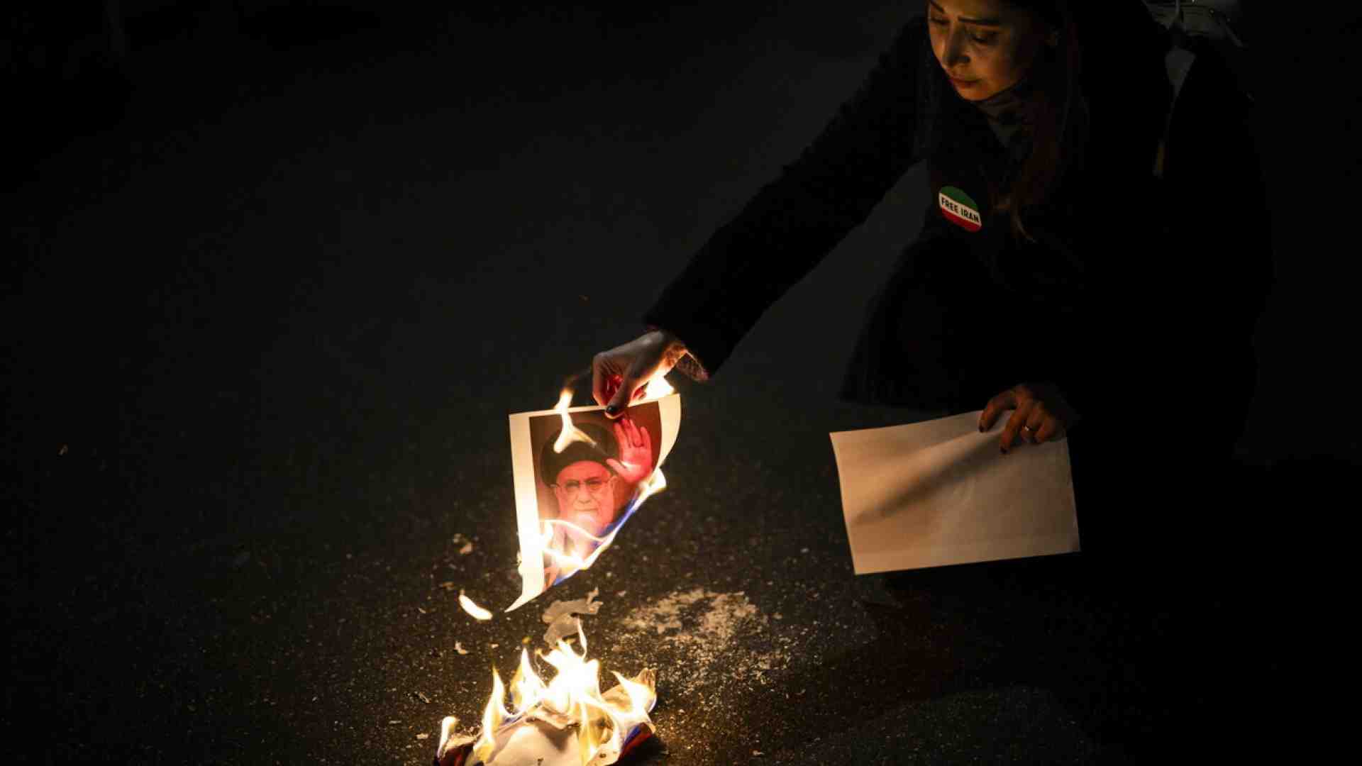 Immagine di Essere donne a Teheran, un inchino quasi inadeguato