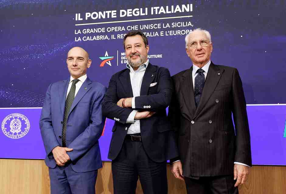 L'Inno al Ponte per Salvini scritto dal paroliere di Iglesias, Gianni Belfiore. "Treni su, navi giù"