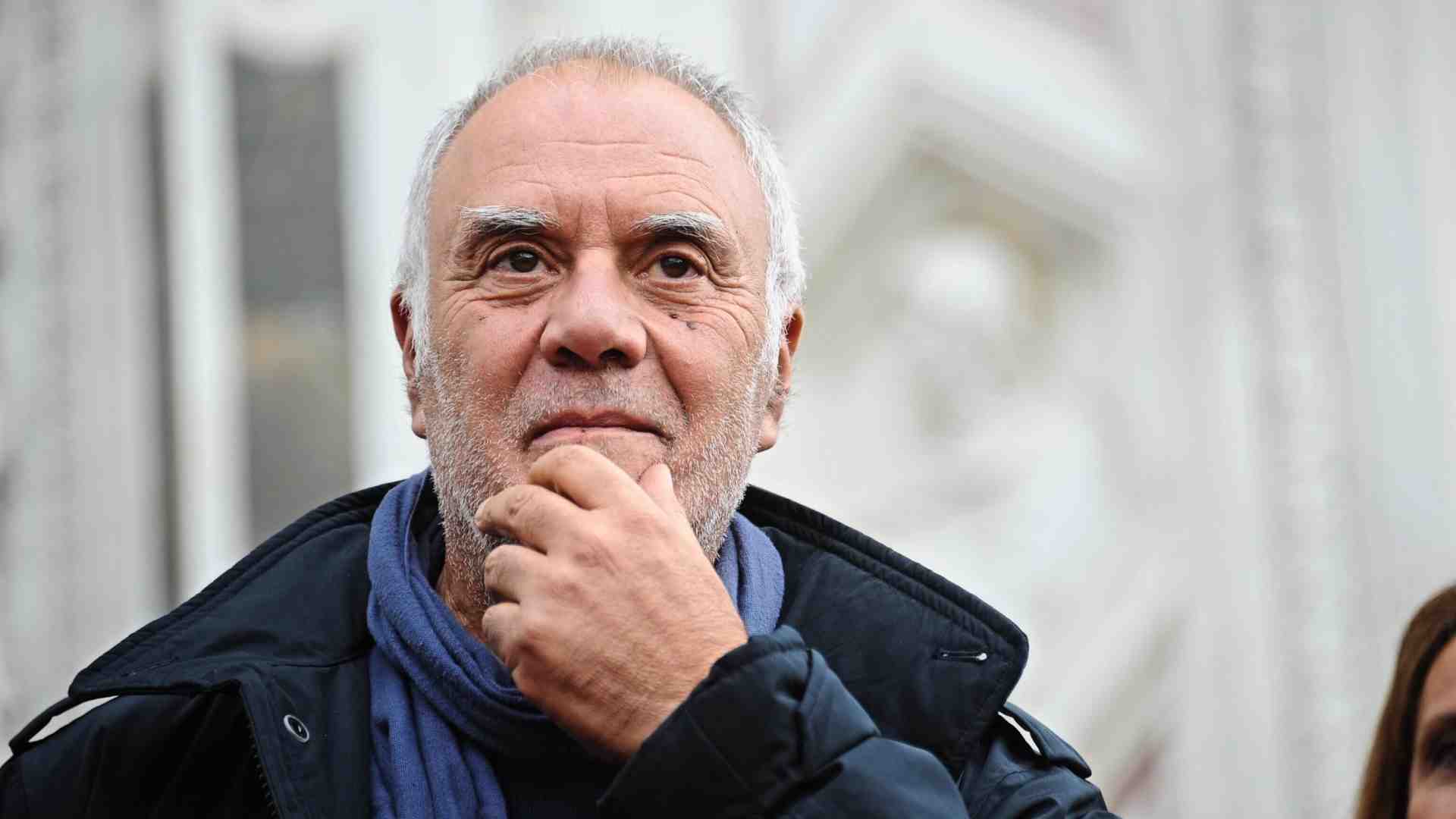 Immagine di Prima che un’immagine da interpretare, la pittura è un problema di spazio. Mimmo Paladino in mostra