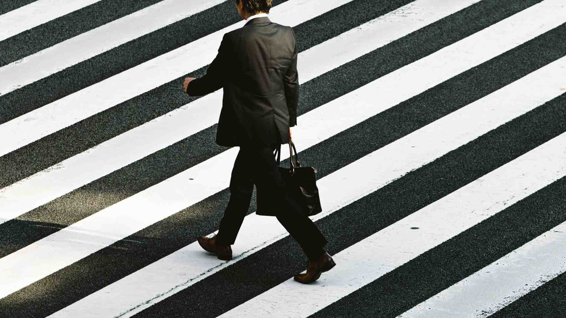 Immagine di Perché, nella moda, colori e stravaganza sono un fatto solo femminile. Intervista