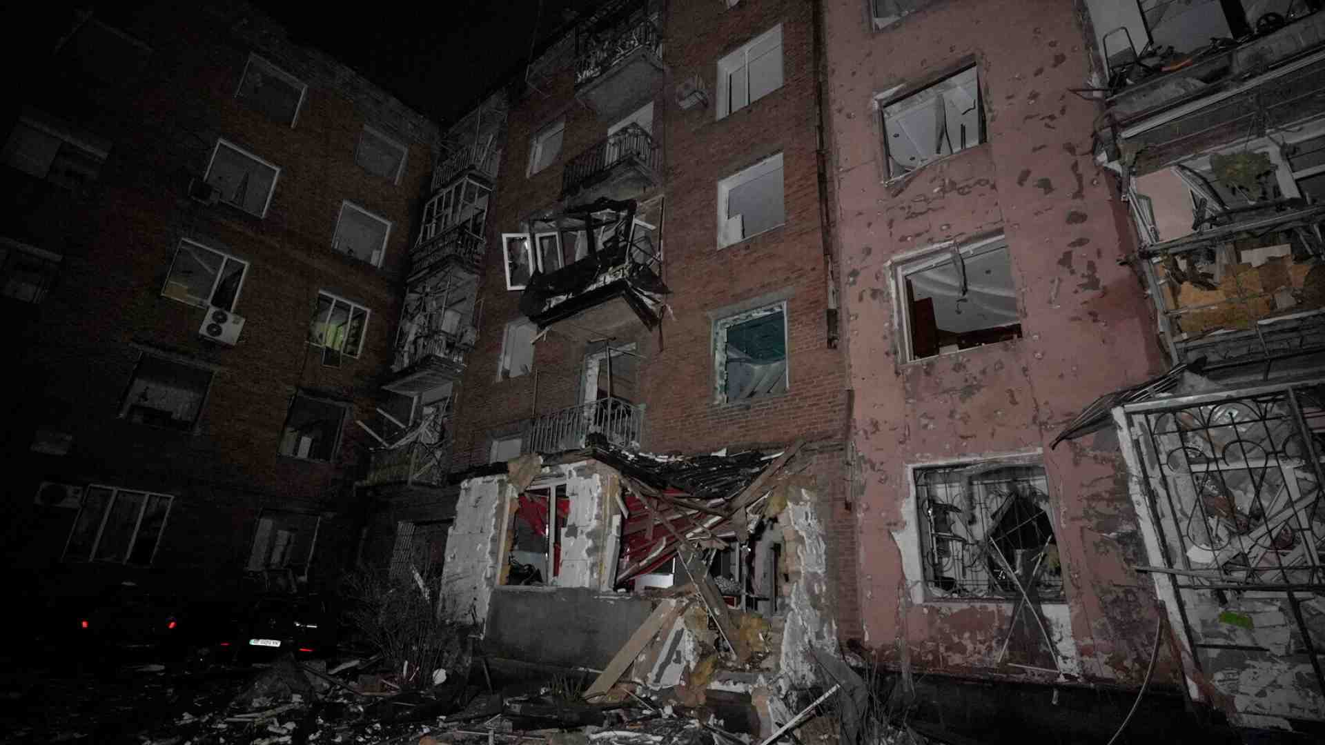 Immagine di Ricominciare a pregare in quest’ora buia. Lettera da un silenzio