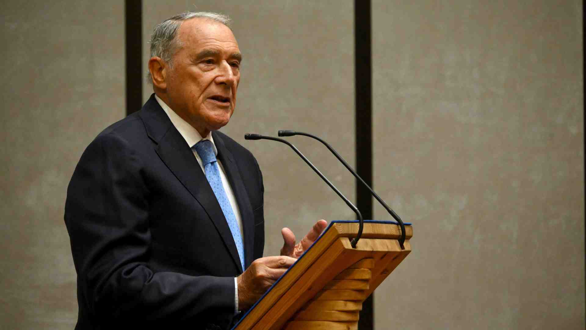 Immagine di Pietro Grasso: “Referendum? Vota sì chi teme problemi con la giustizia”