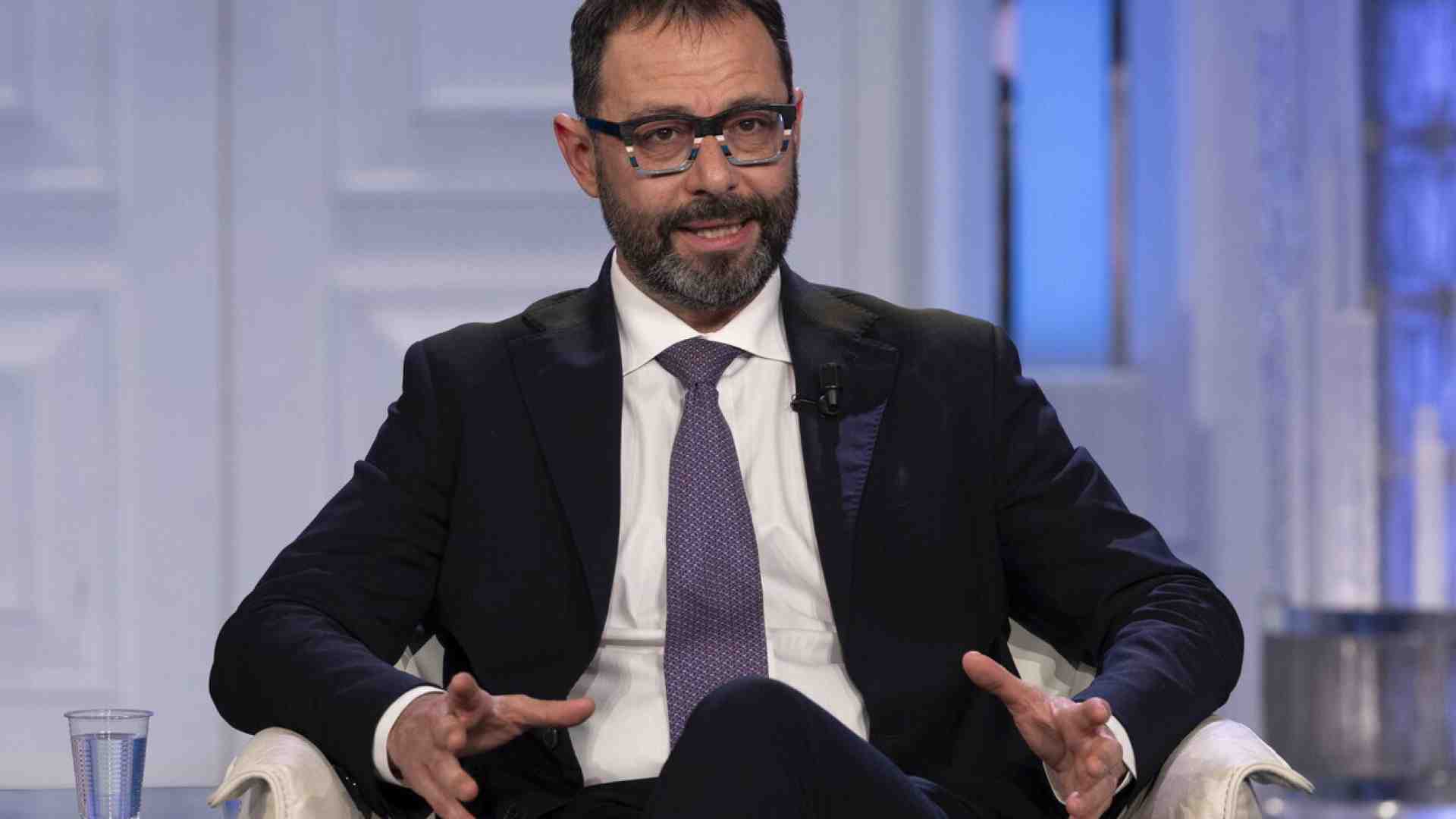 Immagine di Le opposizioni vanno da La Russa per chiedere lo sblocco della Vigilanza Rai. Patuanelli (M5s): "Situazione inaccettabile"