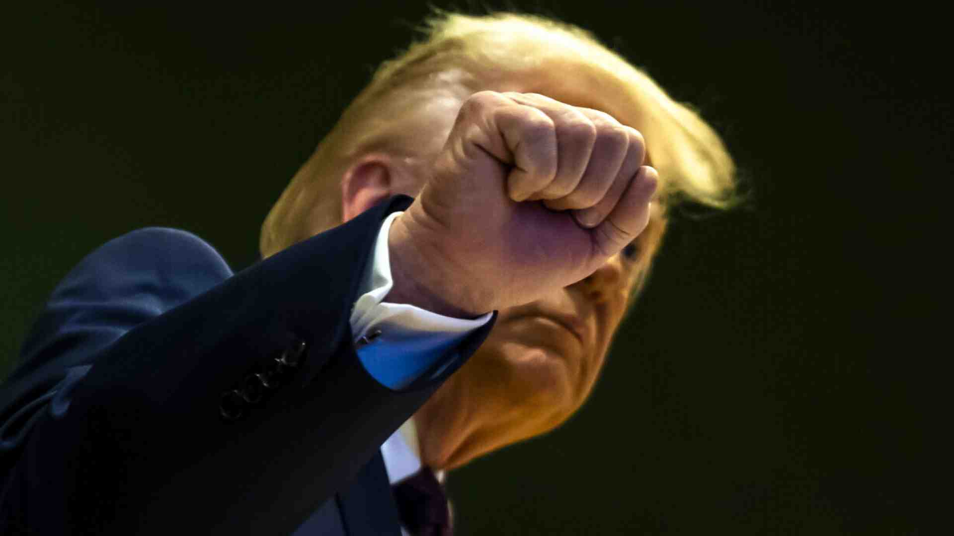 Immagine di Beati coloro che restano illesi dalla volgarità di Trump