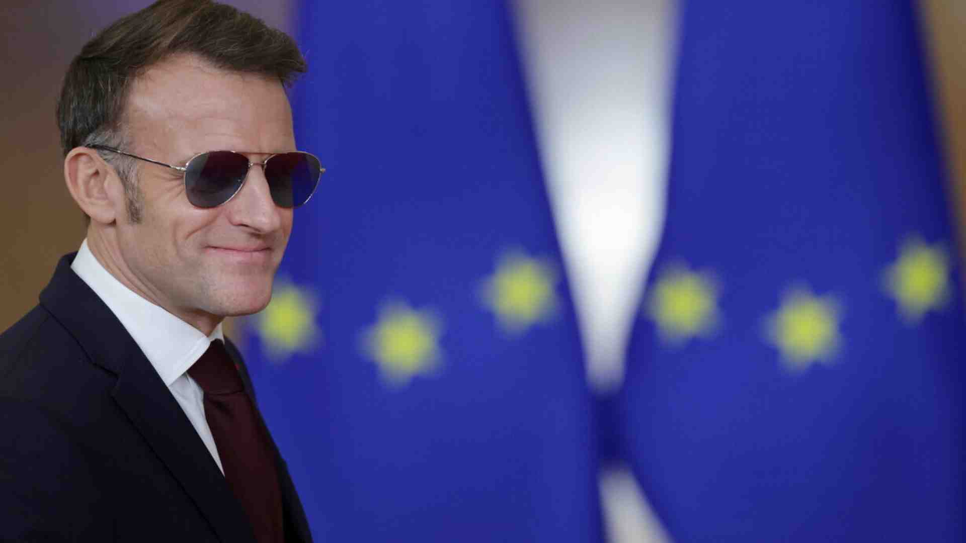 Immagine di Il paradosso dell'oggetto "sbagliato". Dagli occhiali di Macron alla tuta di Maduro, fino ai guanti di Sanders