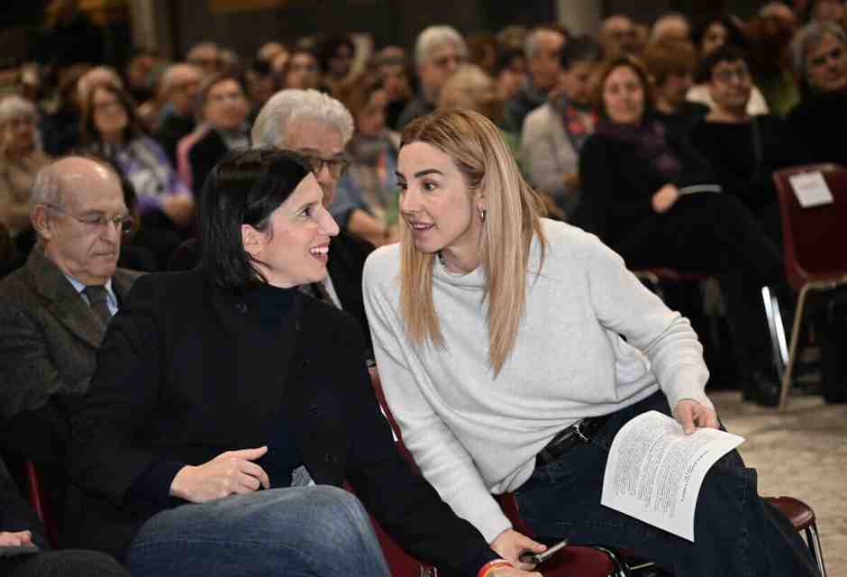 Quando la scena dem si fa fosca (vedi ddl antisemitismo), Schlein si rifugia nella Genova di Silvia Salis
