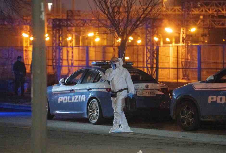 Sparatoria a Milano. Un ventenne è stato ucciso da una pattuglia. Aveva una pistola a salve